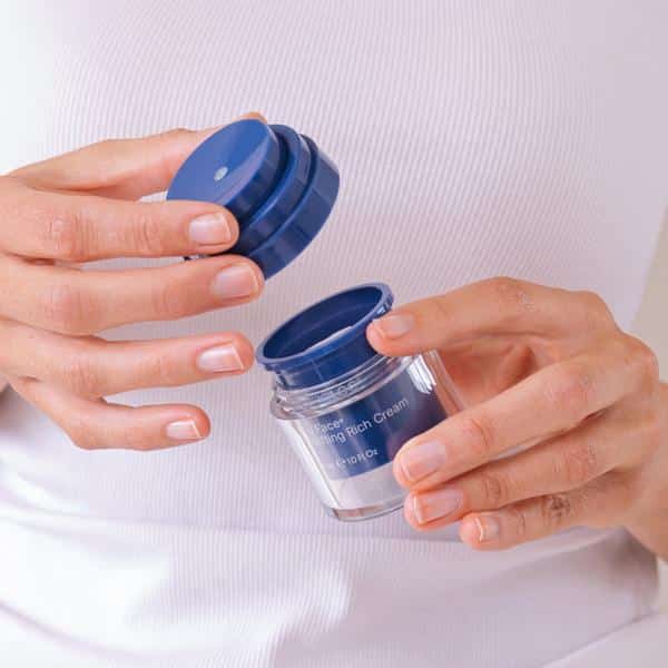 ageLOC Tru Face Uplifting Cream Refill (Österreich) 3